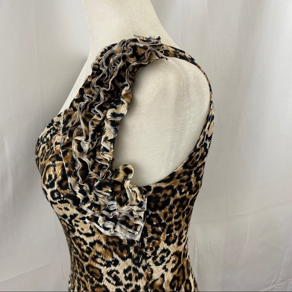 Silvergate Leopard Print Ruffle One Shoulder Top - Picture 4 of 9